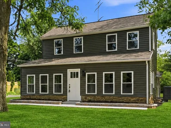 281 Friendship Rd, Cranbury, NJ 08512