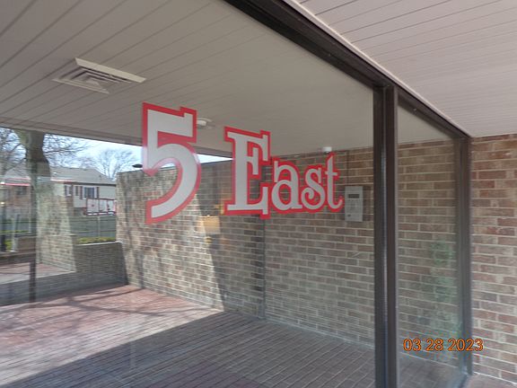 3rd image of 5 E Carriageway Dr Penthouse 2