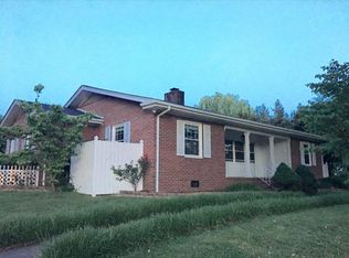 1002 Riverview Rd, Elizabethton, TN 37643