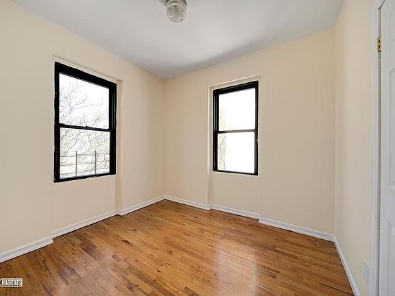 3rd image of 2167 33rd St APT 4C