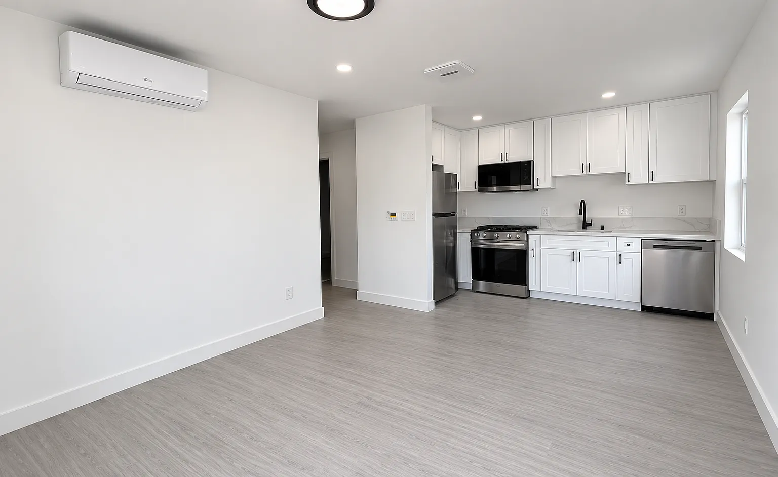 4134 Swift Ave — Photo 1