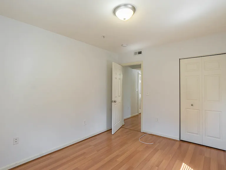 1310 Congress St SE #303 — Photo 11