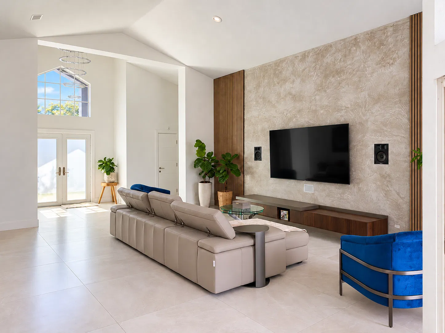 4 bed, 2.5 bath, 2374 sqft, $7,000 — Photo 4