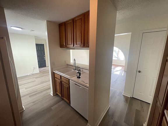 4th image of 720 Bishops Park Dr Unit 301