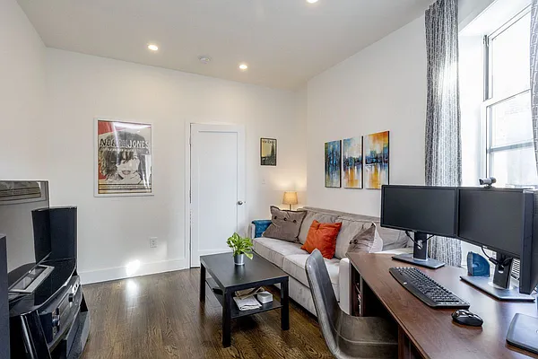 Rented by Compass | media 3