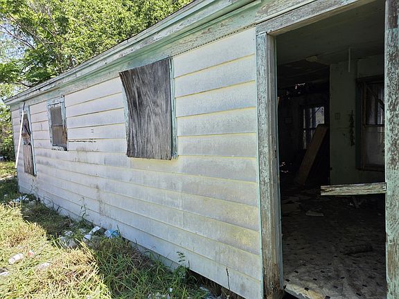 4th image of 1315 Ruben Chavez Rd