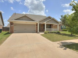 18608 Ochoa Dr, Edmond, OK 73012