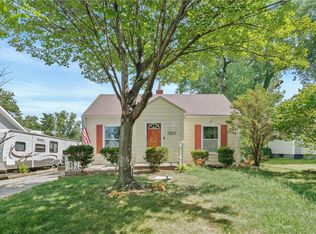 4125 Oxford St, Des Moines, IA 50313