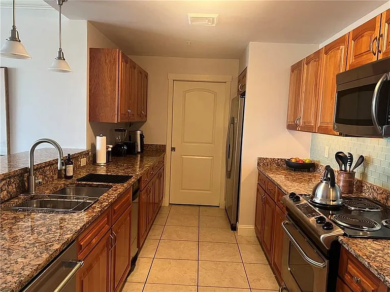 333 Atwells Ave #208 — Photo 3