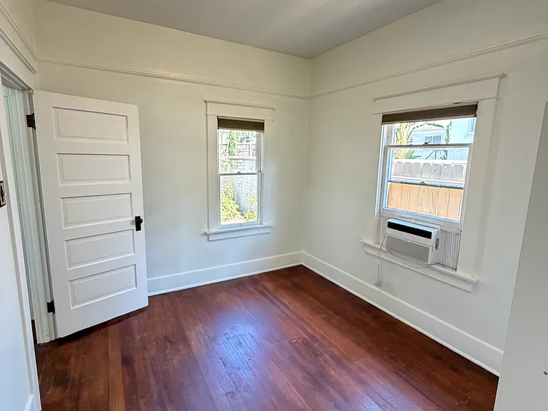 4837 Schuyler Ave — Photo 16