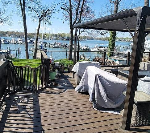 5th image of 222 Bar Harbor Rd