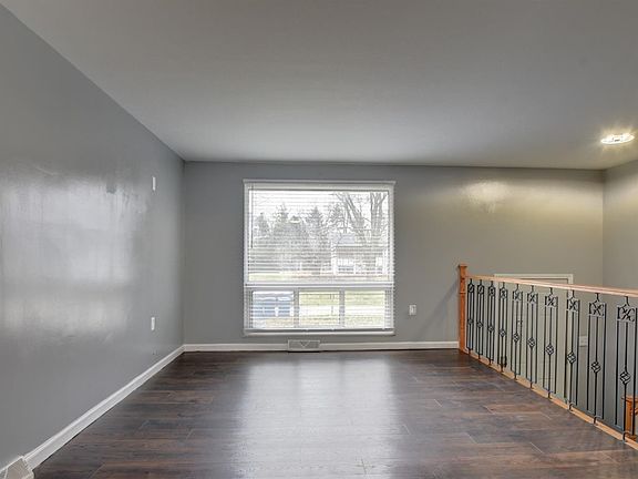 5th image of 2603 Oakwood Dr