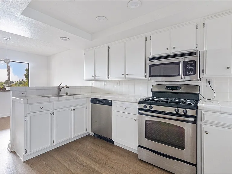 7735 Newman Ave #301 — Photo 7