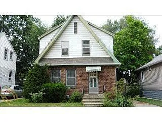 502 Albany St photo 1