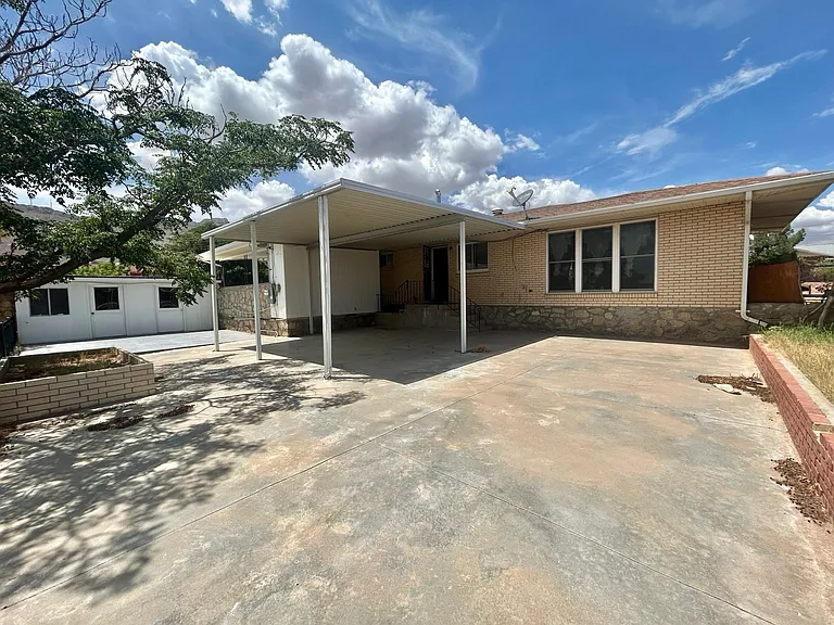 2900 Polk Ave — Photo 9