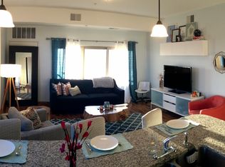 134 N Leroy St UNIT 201, Fenton, MI 48430