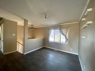 916 SW Watson Ave, Topeka, KS 66606