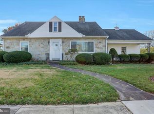 110 E Welty Ave, Dillsburg, PA 17019