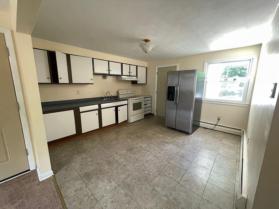 1st image of 32 Dean Dr #1E