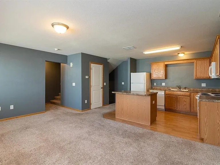 3041 SW Sharmin Ln — Photo 3