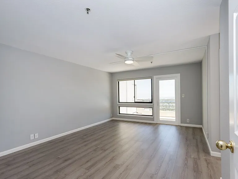 432 Portofino Dr #403 — Photo 25