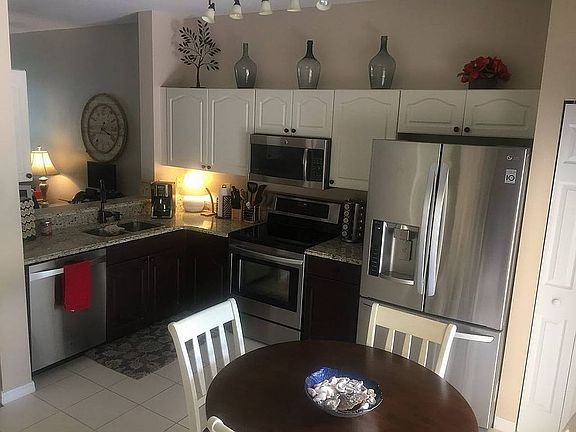 3rd image of 3618 Pine Oak Cir APT 102