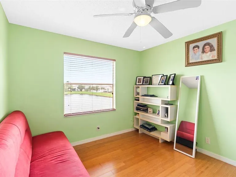 9505 Aegean Dr — Photo 30