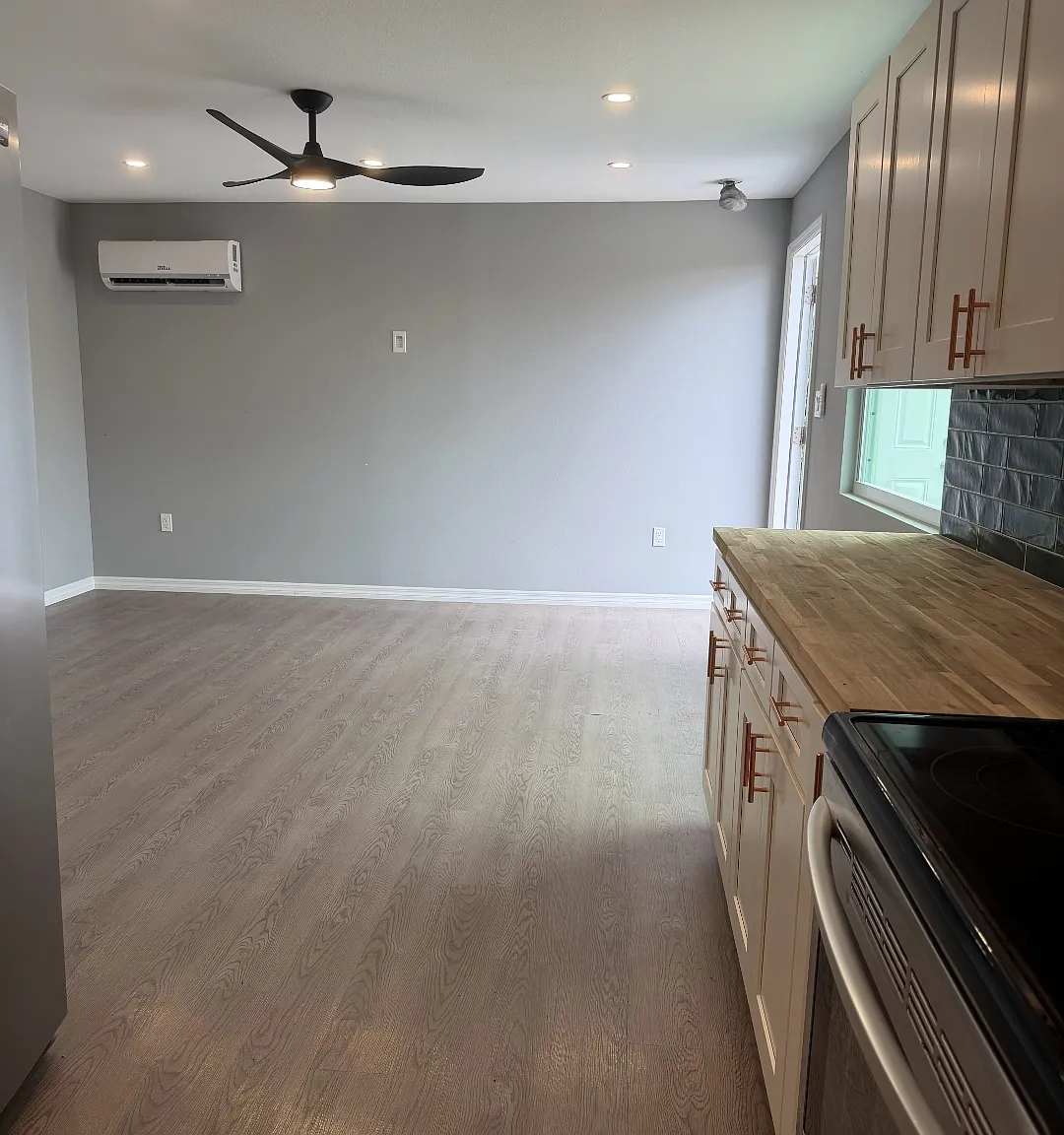 2 bed, 950 sqft, $1,900 — Photo 4