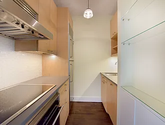 Sold by Prime Manhattan