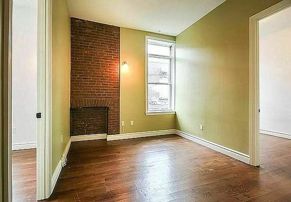 2nd image of 236 Meserole St #3L