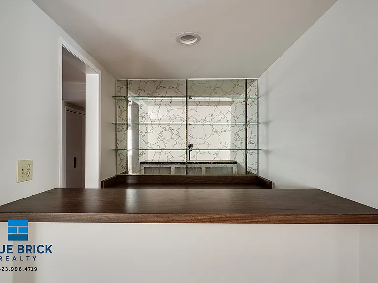 815 S Shenandoah St #301 — Photo 18