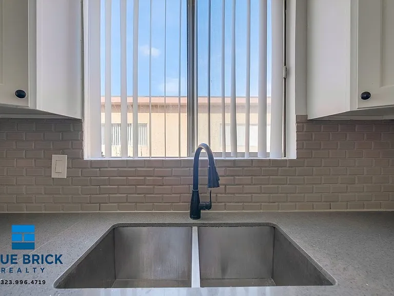 5312 Corteen Pl #16 — Photo 19