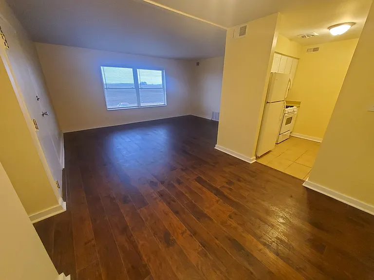 Abbott Acres Apartments — Photo 28