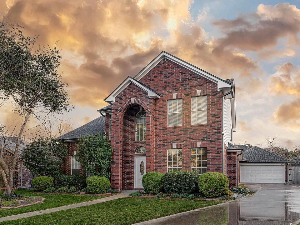 1st image of 1723 Park Ridge Dr