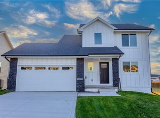 18098 Alpine Dr, Clive, IA 50325