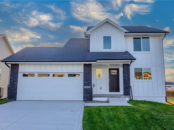 18098 Alpine Dr, Clive, IA 50325