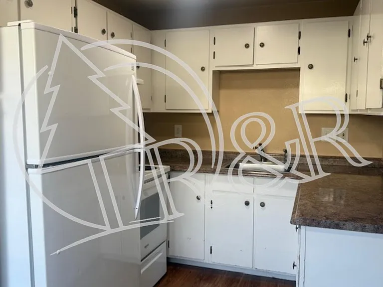 76 Lea Ave — Photo 7
