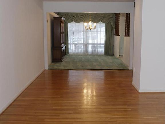 5th image of 4429 Naoma Ct