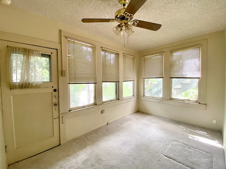 1103 W 22nd St #A — Photo 17