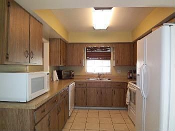 3rd image of 121 Tremont Dr