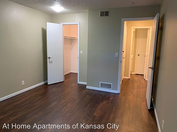 5th image of 5933 Outlook St APT 11