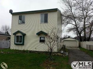 9109 Deering St, Livonia, MI 48150