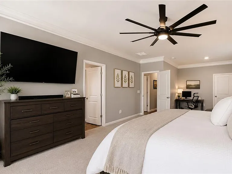 201 Cades Ct — Photo 16