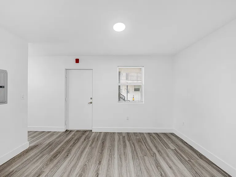 1231 NW 61st Street — Photo 6