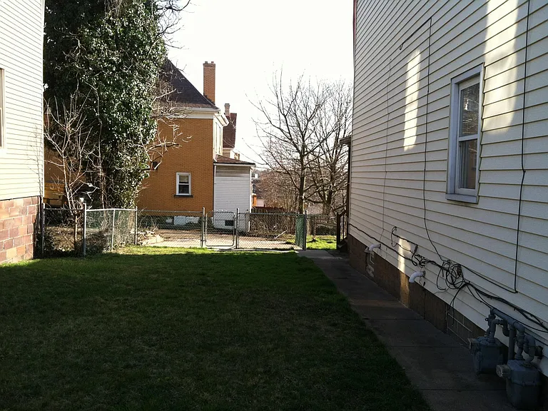 100 Kathleen St #1 — Photo 16