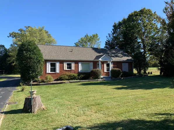 2686 Botetourt Rd, Fincastle, VA 24090