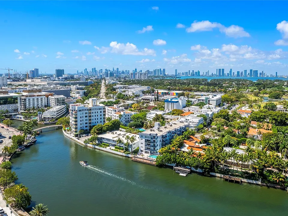2555 Collins Ave #2402