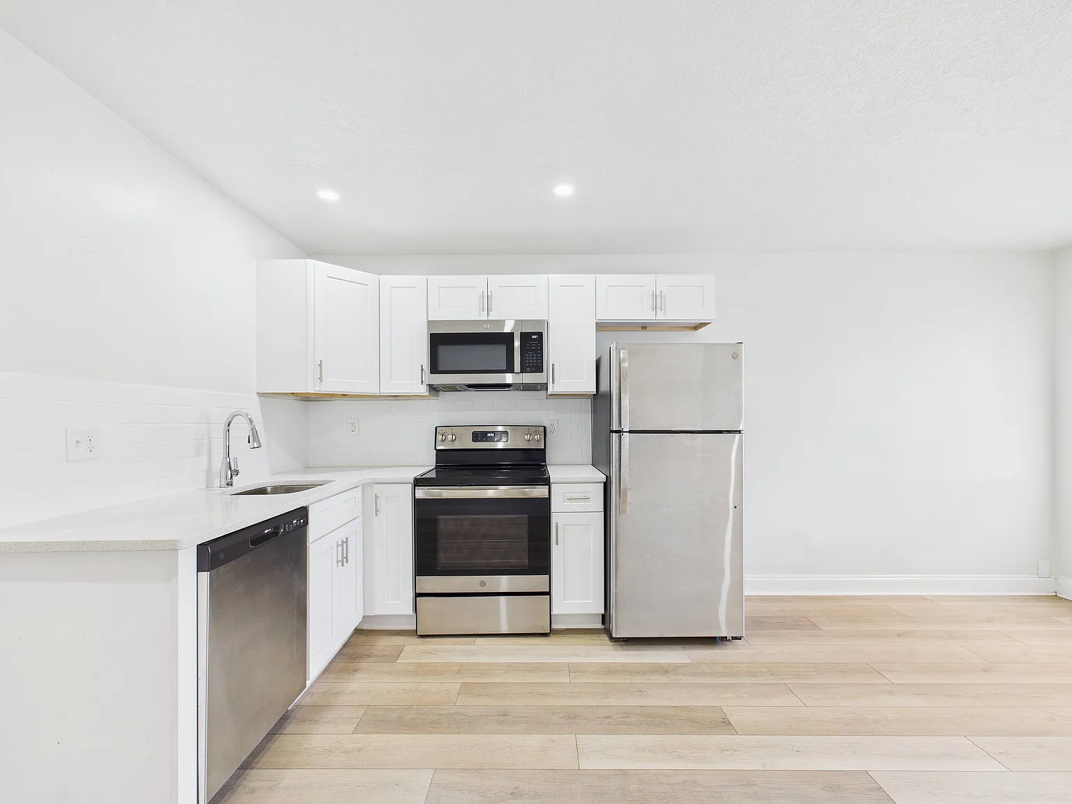 Cocoa Village Flats — Photo 4