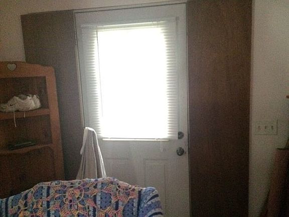 4th image of 844 2nd St