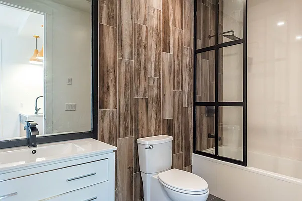 Rented by Lodger Corp | media 13